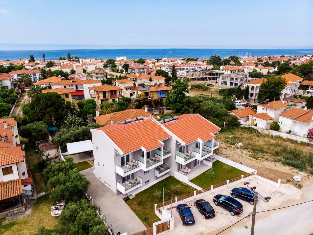 The Papoutsakis Apartments Никити Экстерьер фото